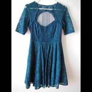 Nice BCBG lace emerald dress